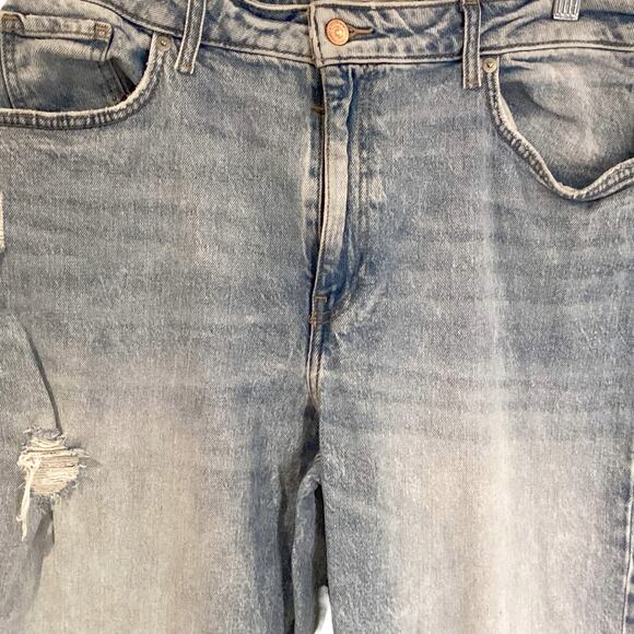 NEW LOOK TORI Straight Leg Mom Jeans Distressed Light Blue Wash Women's 12 - Picture 4 of 6